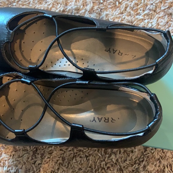 Array Echo Black slip on size 8.5 - Picture 6 of 11